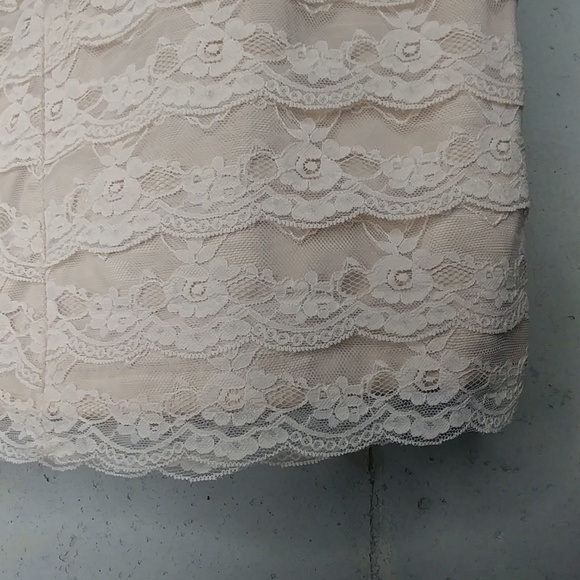 Champagne tiered-lace pencil skirt - Picture 6 of 6